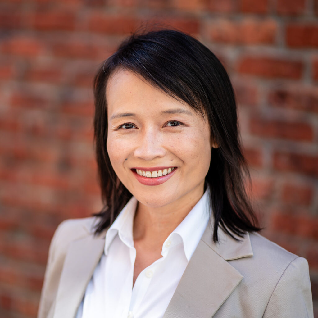 Julie Pham 2024 headshot square (1)